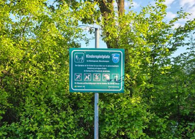 Spielplatz Oberelsungen Schild
