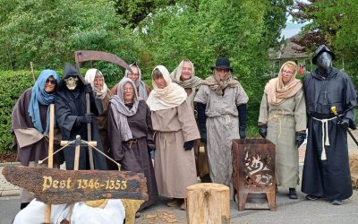 Stehender Umzug bei der 1250-Jahr-Feier in Niederelsungen